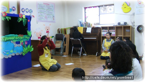 엄마닭 이미지