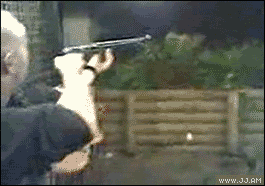 총기 발사할때 조심해야 하는 이유.gif | 인스티즈