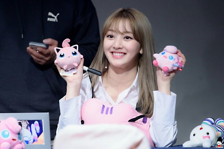 오늘 팬사인회한 트와이스 | 인스티즈