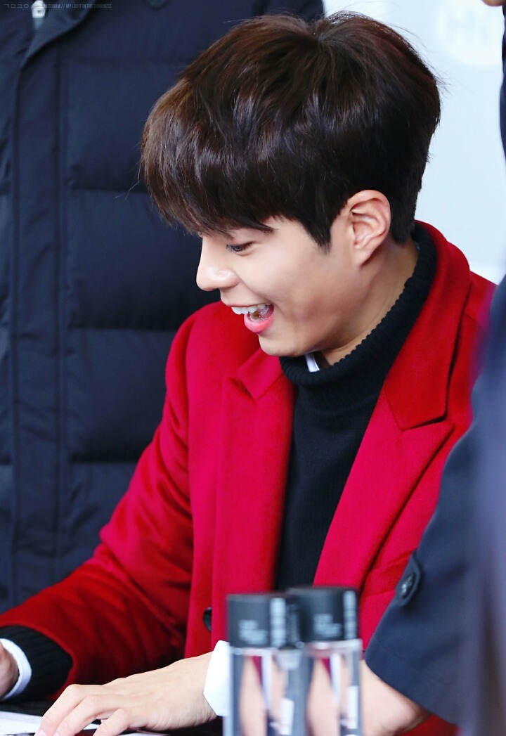 오늘자 박보검 사인회.jpg | 인스티즈