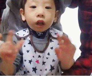 [반달친구] 10명의 아이들 중에서 유일하게 기저귀 차는 박하율.jpgif | 인스티즈