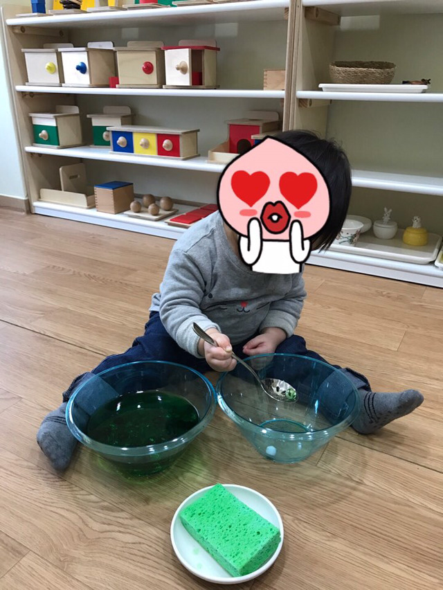 스콜라몬테소리 이미지