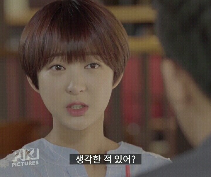 카페에서 몰입도 쩌는순간 (feat.엑시드) | 인스티즈