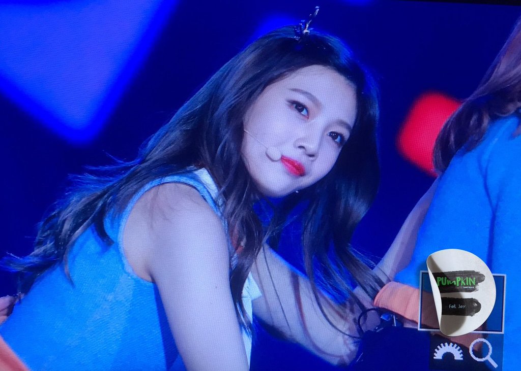 오늘자 비주얼 대박적인 조이 .jpg | 인스티즈