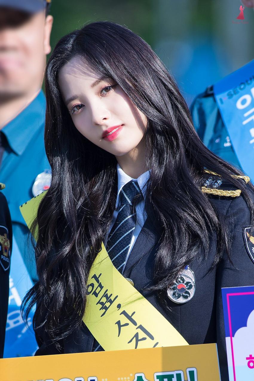 경찰복 입은 우주소녀 보나 | 인스티즈