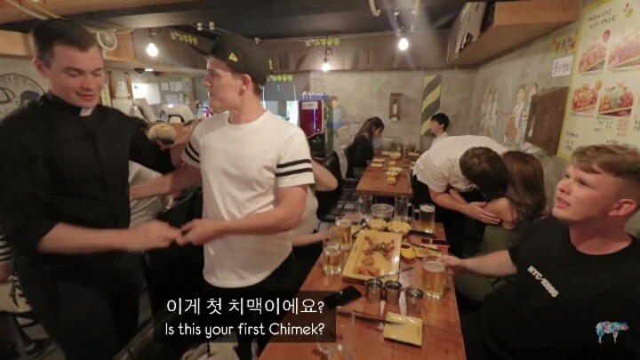 [영국남자] 영국신부님 홍대에서의 첫치맥 | 인스티즈