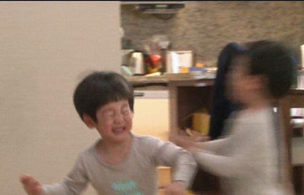 [슈퍼맨이돌아왔다] [이서언 외] 장난감 뺏기고 억울미 터진 서언이 | 인스티즈
