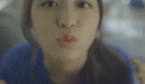 설현이 뽀뽀~.gif | 인스티즈