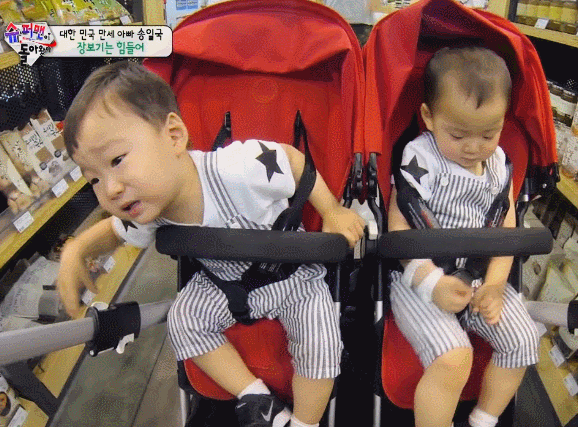 [슈퍼맨이돌아왔다] 손으로 의사표현을 하는 대한이 | 인스티즈
