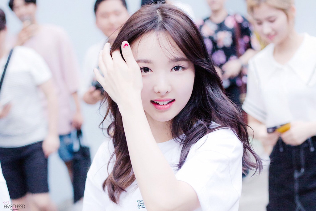 상큼함이 터지는 토끼 나연이 | 인스티즈