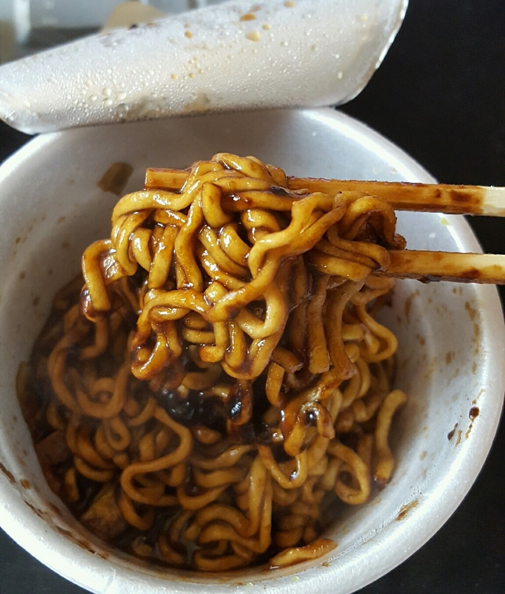 짜장라면계의 숨은 강자 | 인스티즈