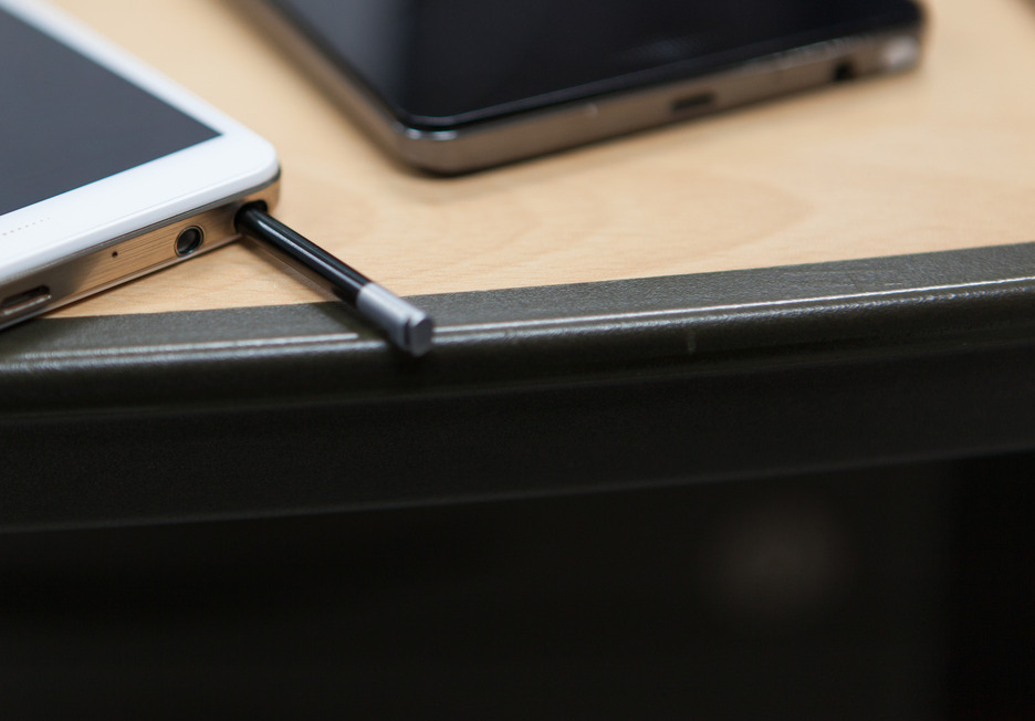 팬택이 개발 중이었으나 생산되지 못한 베가 시크릿 노트2 | 인스티즈