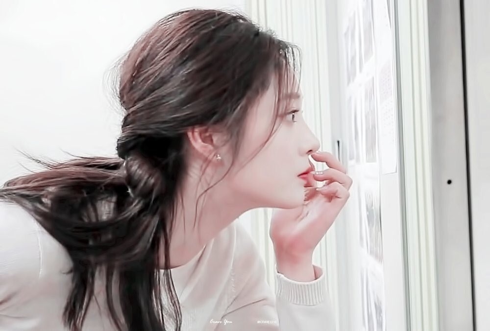 레알 개쩌는거 같은 주결경 옆태 | 인스티즈