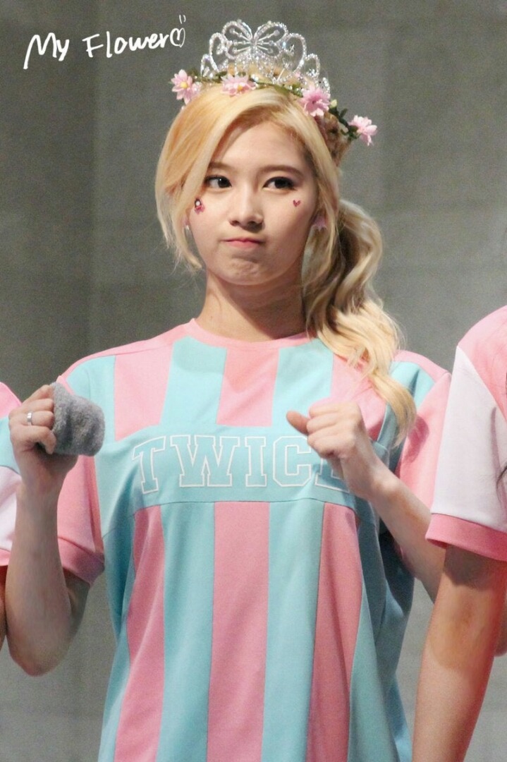 96년생 강아지상 여자아이돌 .gif | 인스티즈