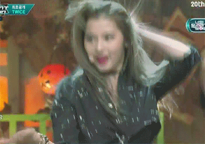 머리 묶는거랑 푼거랑 갭이 큰거같은 여자아이돌 .jpg | 인스티즈