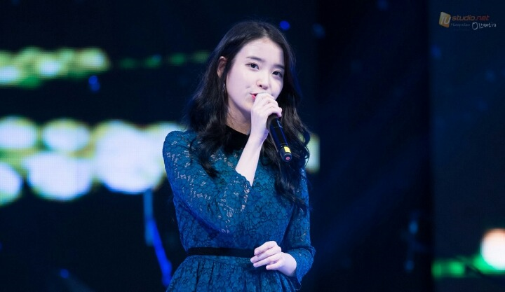 아이유 손.jpgif | 인스티즈