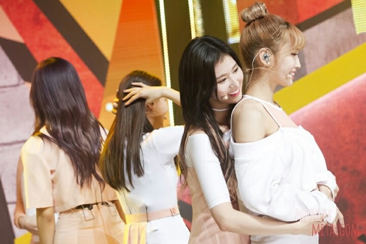 심플리케이팝 트와이스 녹화준비 사진들 | 인스티즈