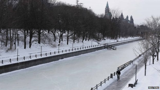 2455D84E52CBE22A303074