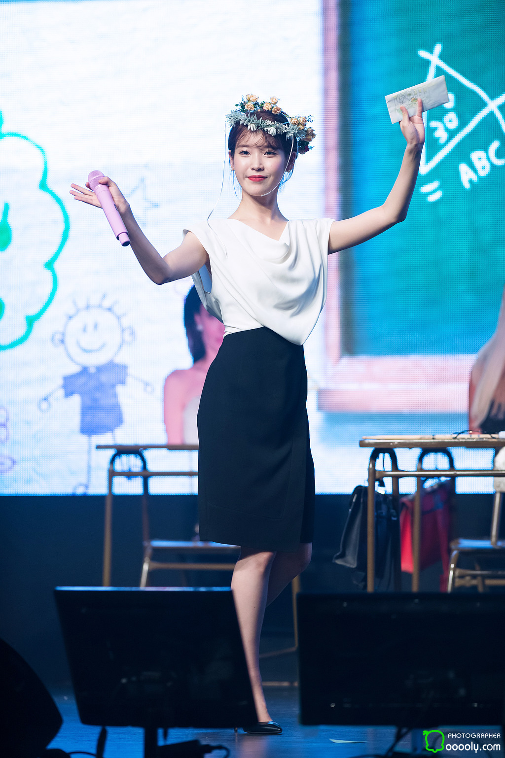 [16.09.18] 아이유 8주년 팬미팅 현장.jpg | 인스티즈