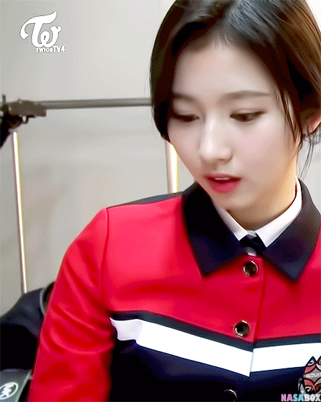 [트와이스] 한번 빠지면 답없는 사나 꿀눈빛.gif | 인스티즈