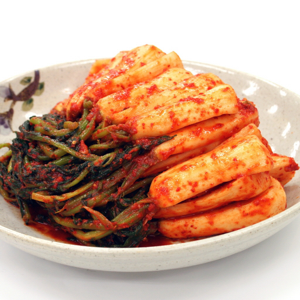 다음중 라면과 먹을수 있는 김치 한가지만 고른다면 | 인스티즈