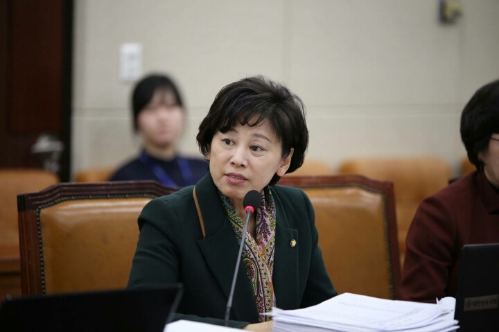 ?? : 우리나라 정치권에 심상정처럼 노동운동한 '여자' 정치인 몇 없잖아.. | 인스티즈