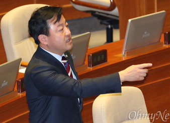 각종 삿대질(일명 : 너 고소!)짤 모음집.jpg | 인스티즈