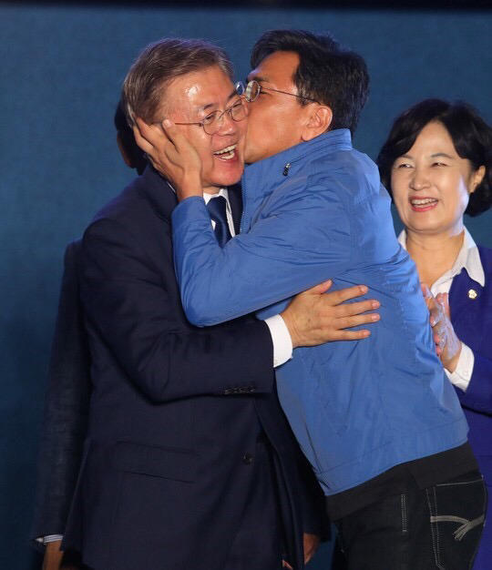 어제자 광화문광장 취객 난입;, | 인스티즈