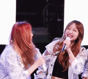 동서울대 축제 EXID 하니.gif | 인스티즈