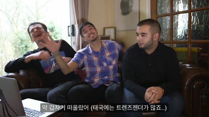 소진과 아이린 나이 평가하는 외국인 | 인스티즈