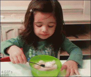 찬 거 먹고 고장난 어린이.gif | 인스티즈