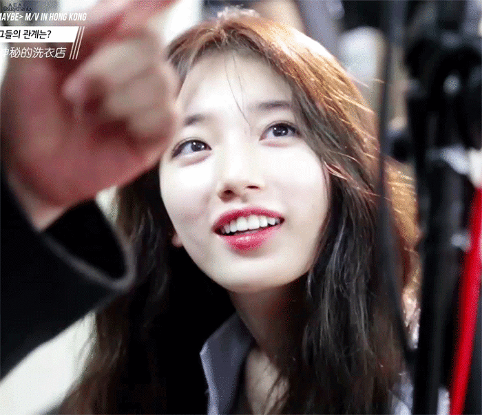 수지와 백댄서들.gif | 인스티즈