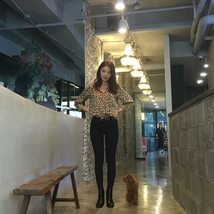 엄현경 인스타 사진 | 인스티즈