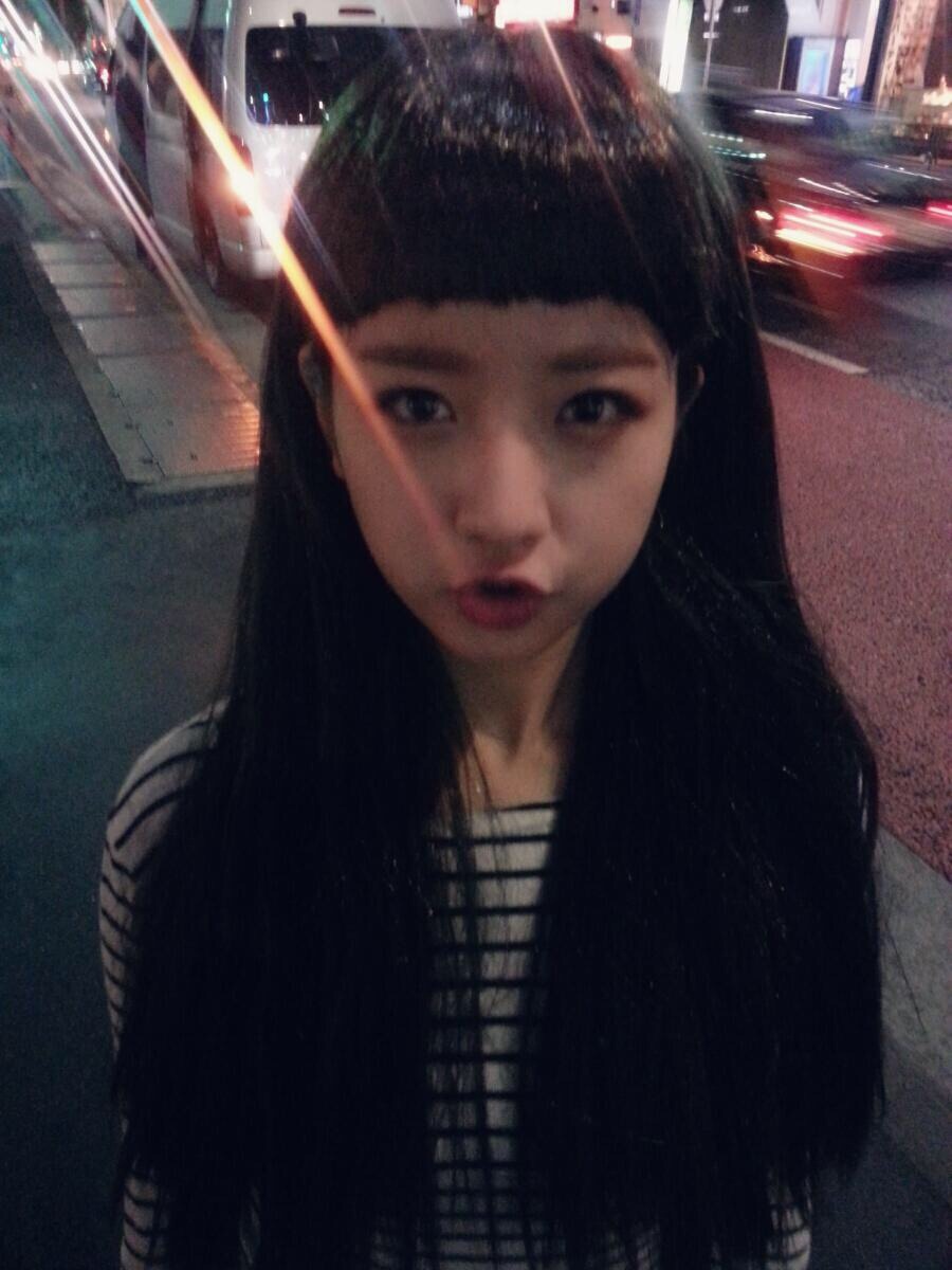 조신한척하는 윤보미 | 인스티즈