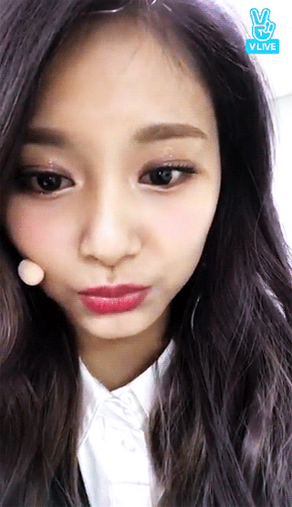 [twice] 오늘 깜짝 개인V앱한 쯔위 움짤.gif | 인스티즈