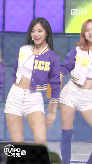 [트와이스] 오늘 쯔위 엠카 움짤 두장 | 인스티즈