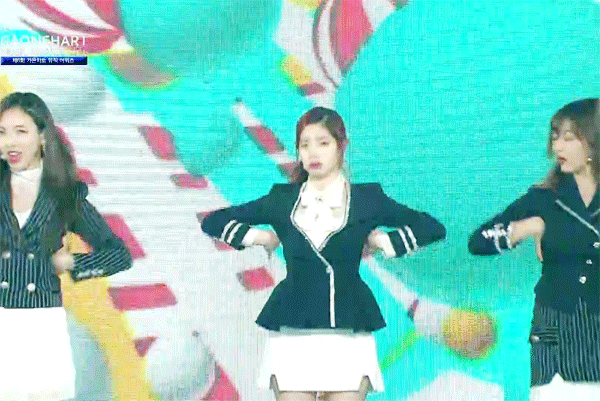 둡둡한 다현.gif | 인스티즈
