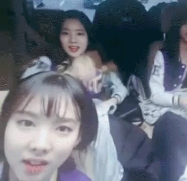 막내들에게 리스펙 받는 맏언니 나연 | 인스티즈