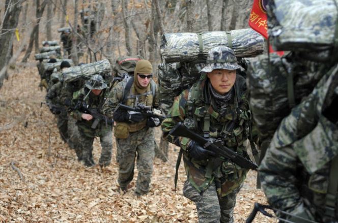 행군할때 더 빡치는 상황은? | 인스티즈
