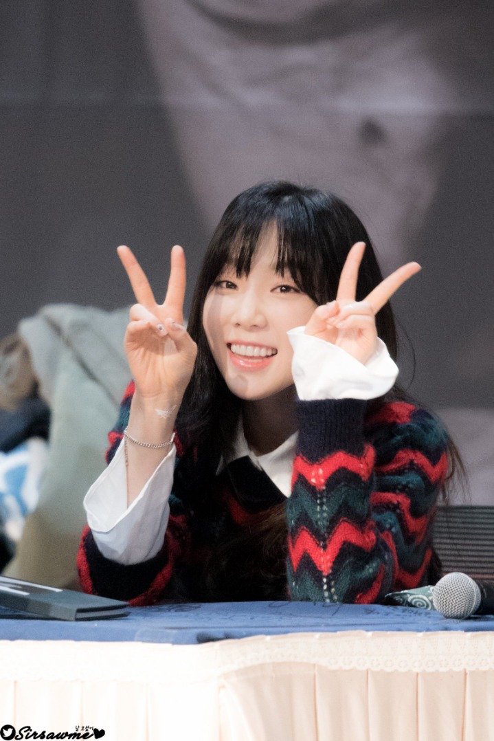 171217 태연 in 롯데월드몰 | 인스티즈