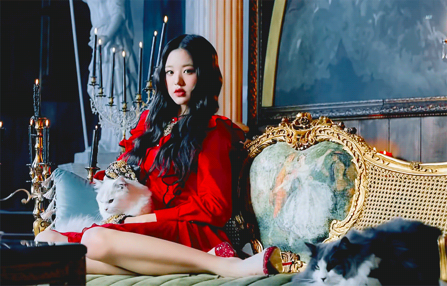 아이즈원 뱀파이어 뮤비속 장원영.gif | 인스티즈
