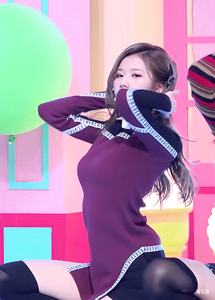 사람 홀리는 사나.gif | 인스티즈
