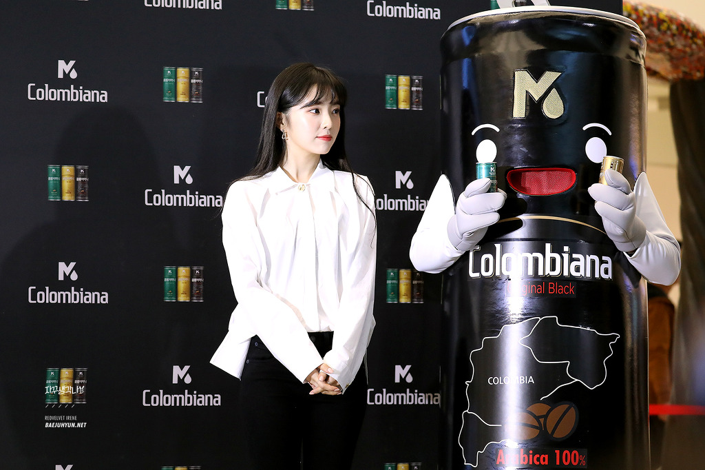 가오나시를 보고 당황한 아이린.gif | 인스티즈