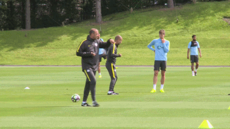 펩이 스톤스 가르치는법.gif | 인스티즈