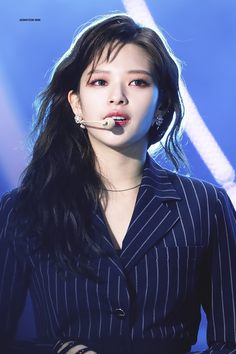 요즘 너무 이쁜 정연이 광주 슈퍼콘서트 | 인스티즈