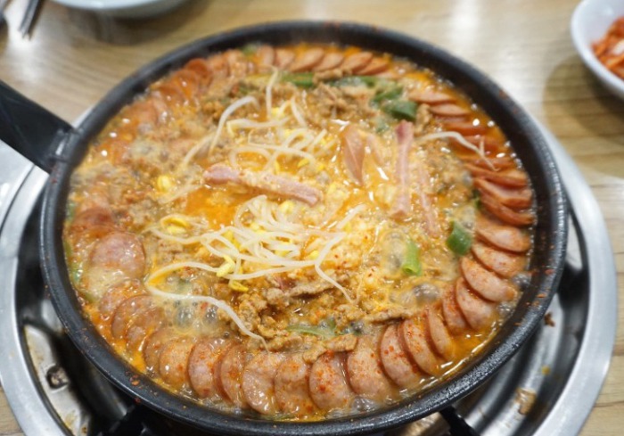 수원에 인기 있다는 부대찌개집.jpg | 인스티즈
