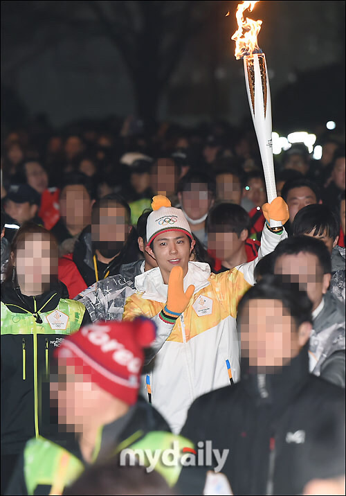 여의도 마비시킨 박보검 성화봉송 상황.jpg | 인스티즈