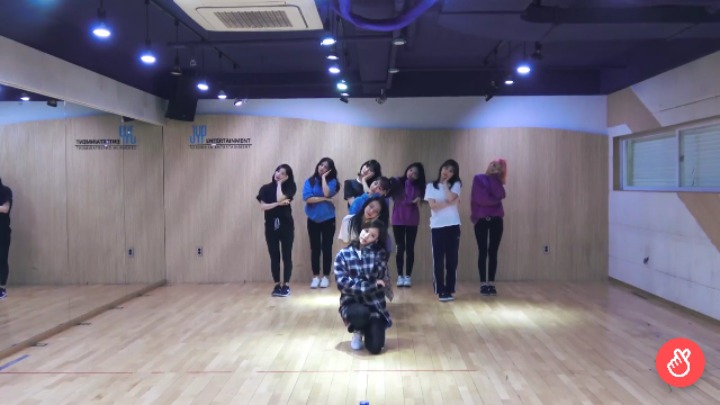 유빈 안무영상에 나온 JYP신사옥 댄스연습실.jpg | 인스티즈