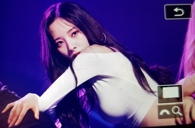 섹시를 넘어 야하기까지 한 우주소녀 보나.gif | 인스티즈