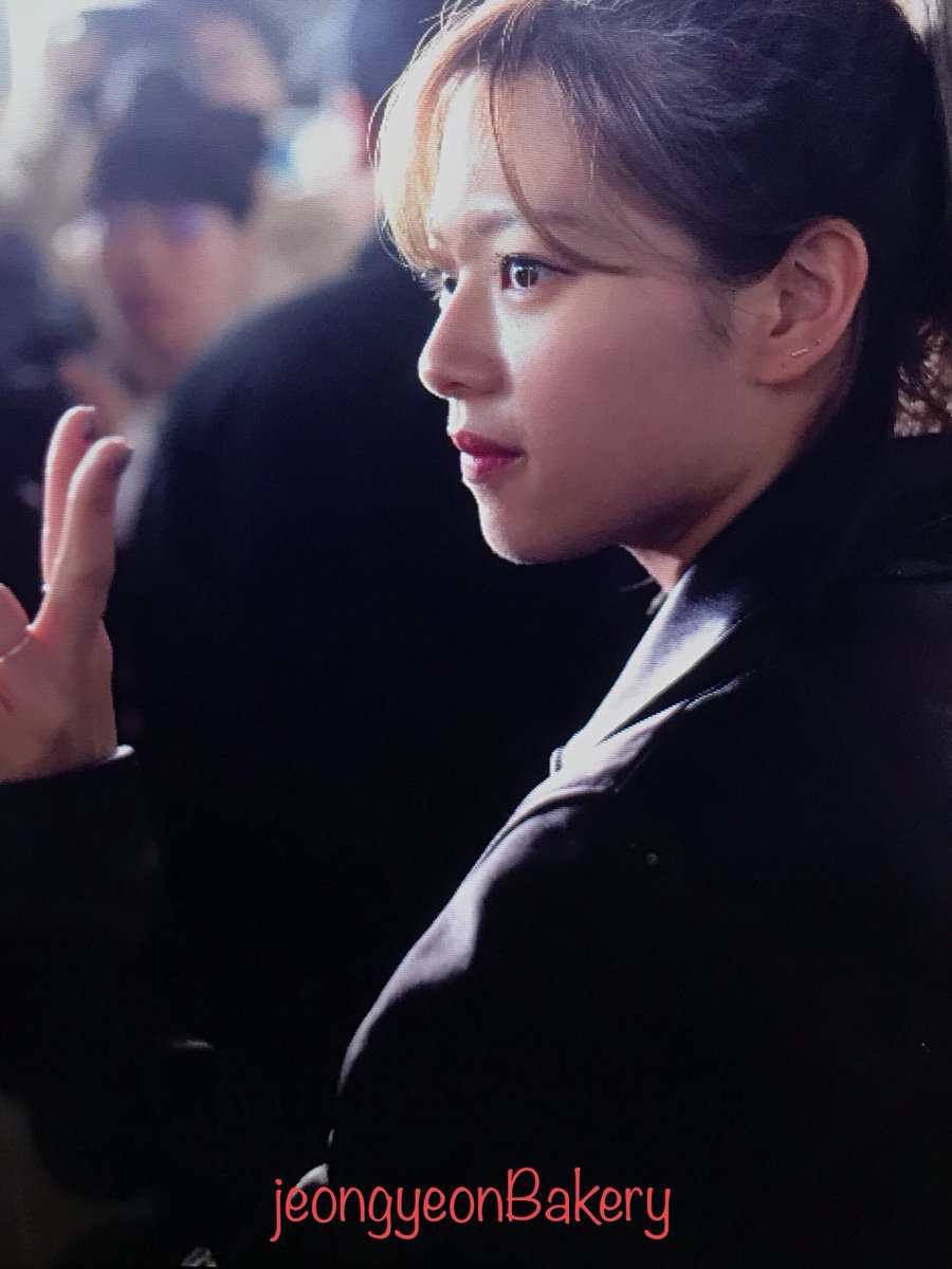 라이더 자켓입은 정연이.jpg | 인스티즈